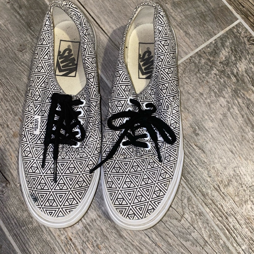 vans - Picture 2 of 3
